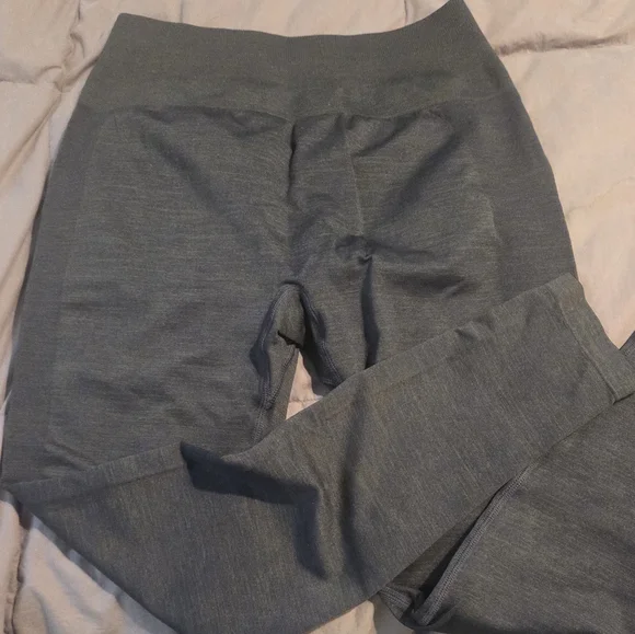 🔥💯BOGO- Yeoreo Dark Green Seamless Leggings - Picture 2 of 4